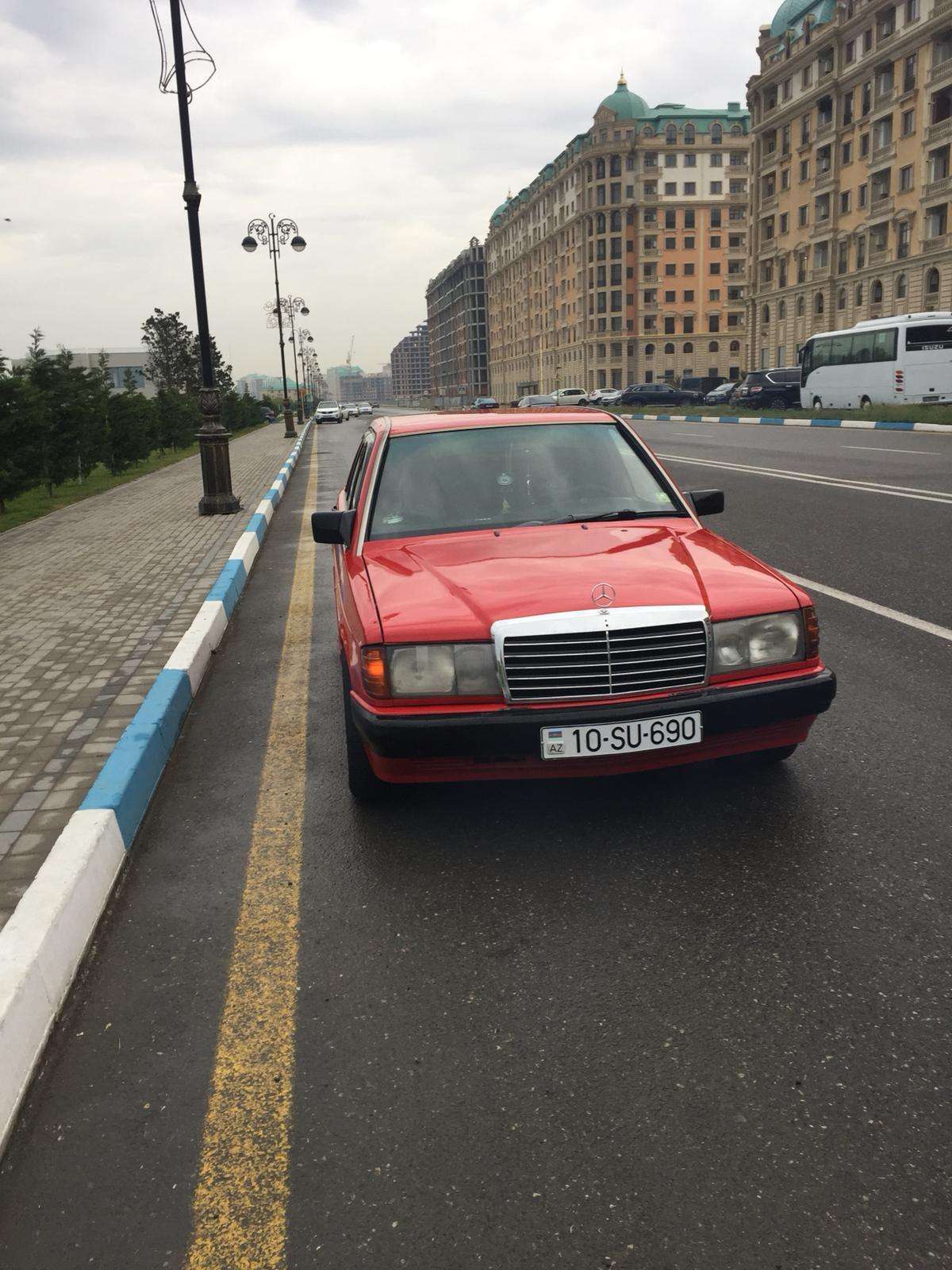 Mercedes 190, 1990 il, 2.0 L, 500 000 km