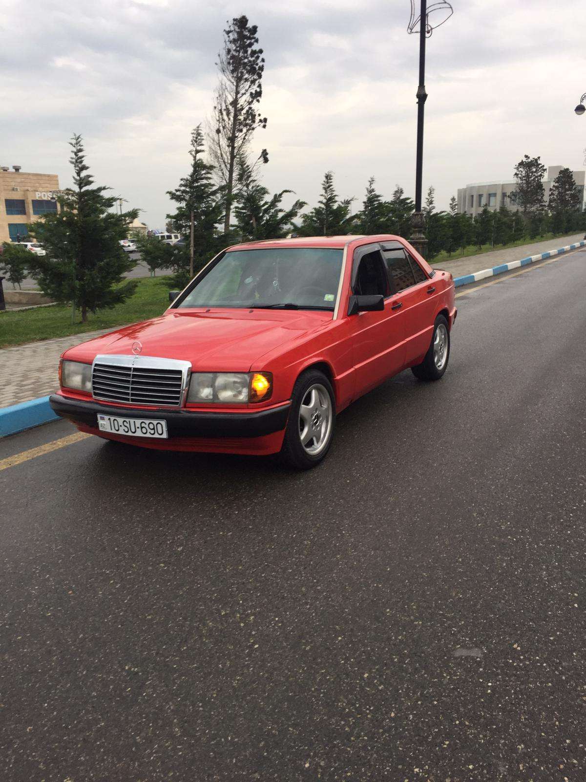 Mercedes 190, 1990 il, 2.0 L, 500 000 km