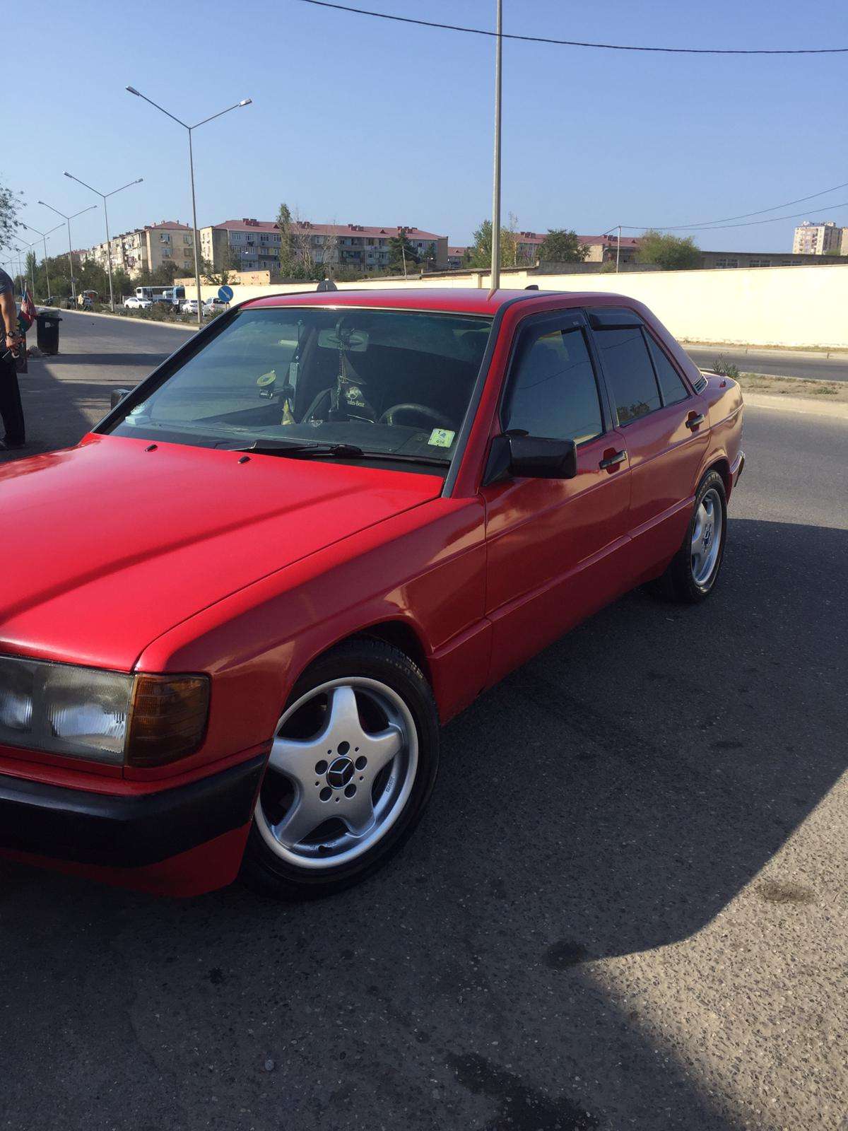 Mercedes 190, 1990 il, 2.0 L, 500 000 km