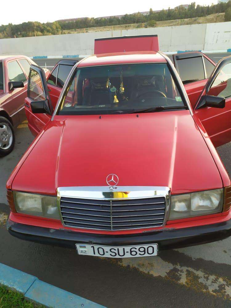 Mercedes 190, 1990 il, 2.0 L, 500 000 km