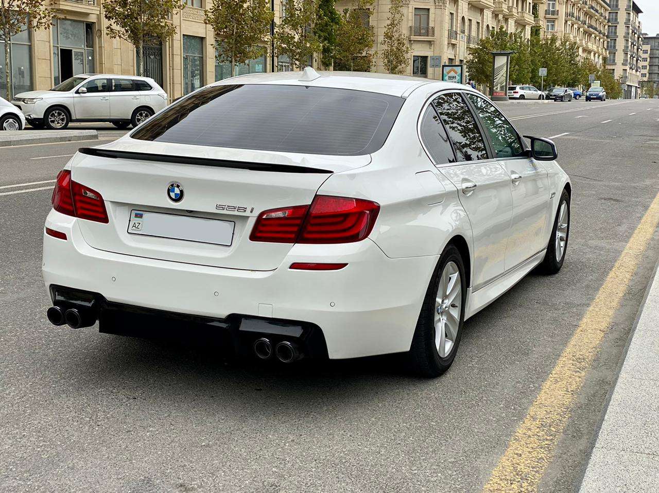 BMW 528, 2013 il, 2.0 L, 126 200 km