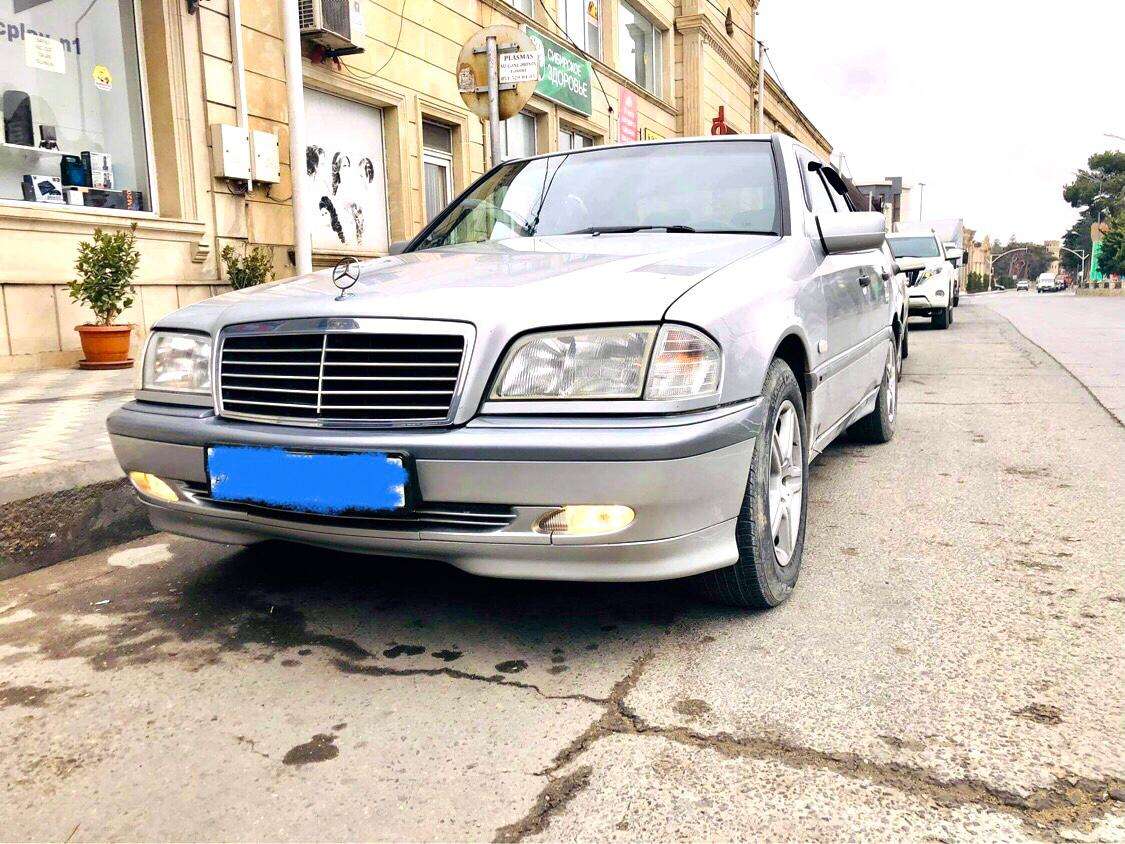 Mercedes C 180, 1999 il, 1.8 L, 296 354 km