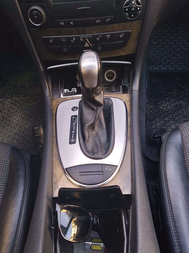 Mercedes E 220, 2005 il, 2.2 L, 209 000 km