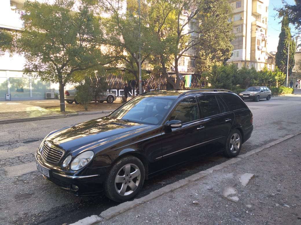 Mercedes E 220, 2005 il, 2.2 L, 209 000 km