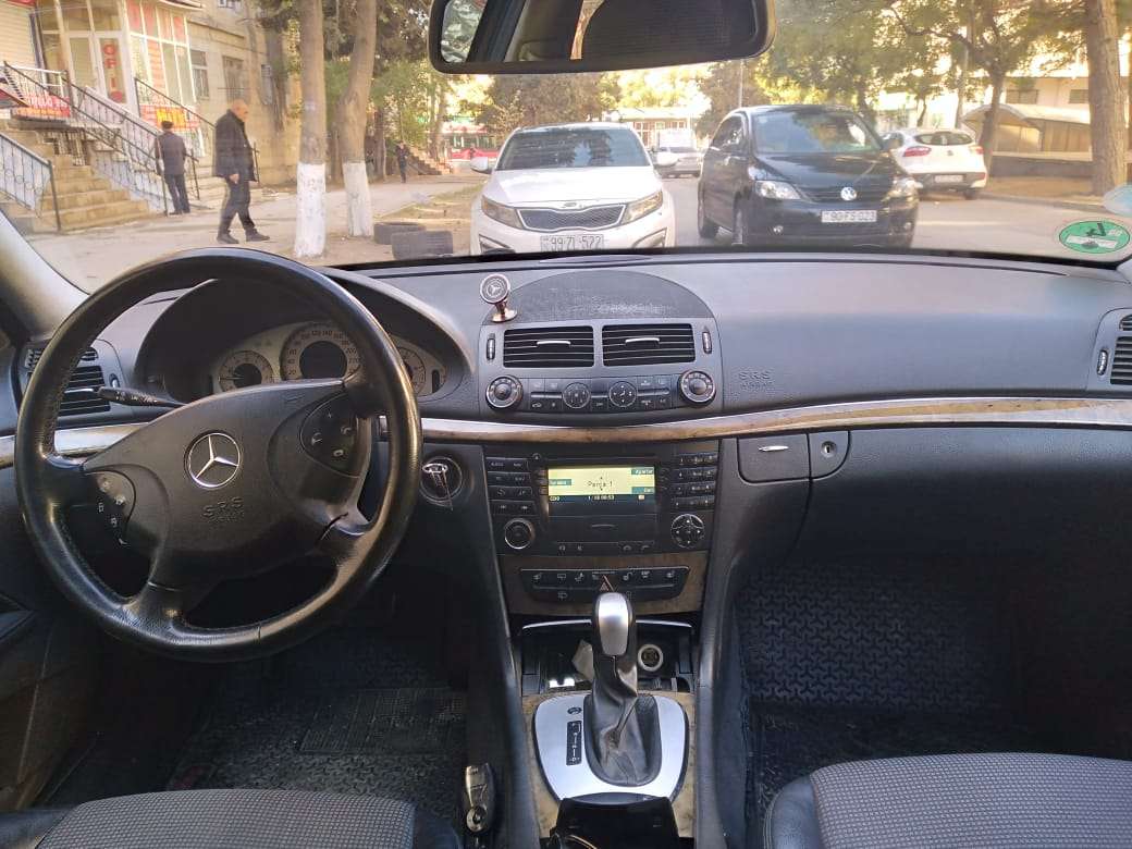 Mercedes E 220, 2005 il, 2.2 L, 209 000 km