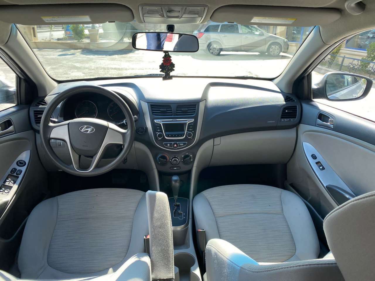 Hyundai Accent, 2016 il, 1.6 L, 8 400 km