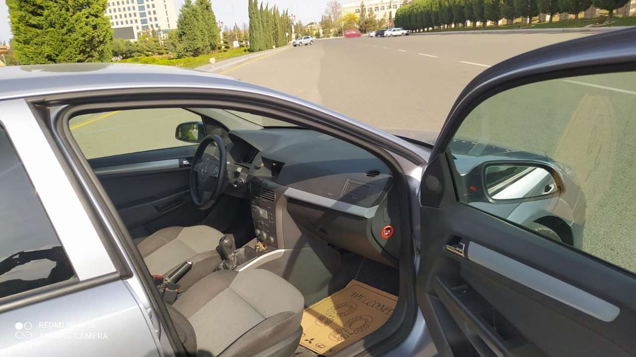 Opel Astra, 2006 il, 1.3 L, 186 511 km
