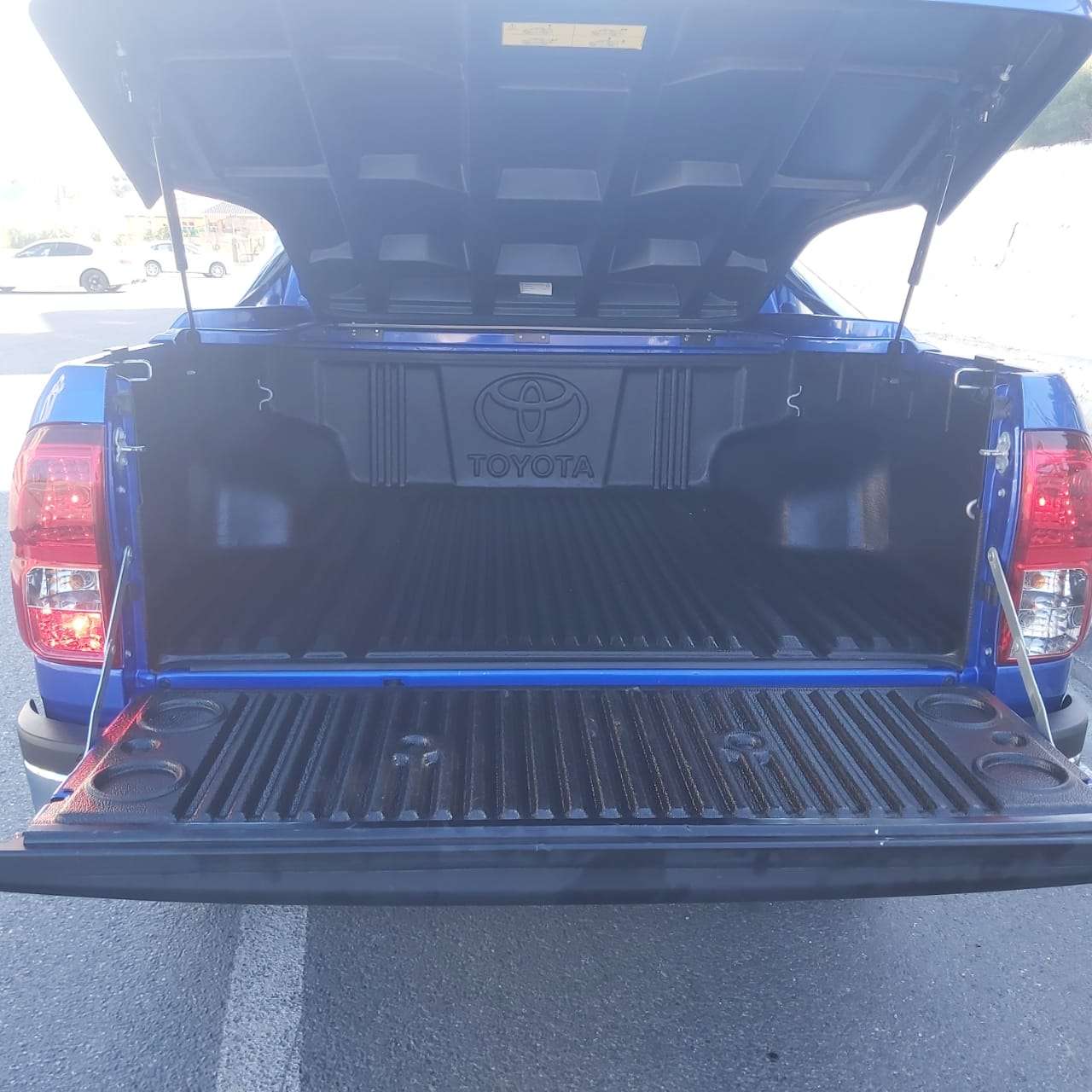Toyota Hilux, 2019 il, 2.8 L, 19 000 km