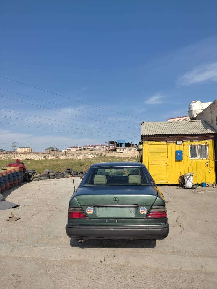 Mercedes E 300, 1994 il, 3.0 L, 356 663 km