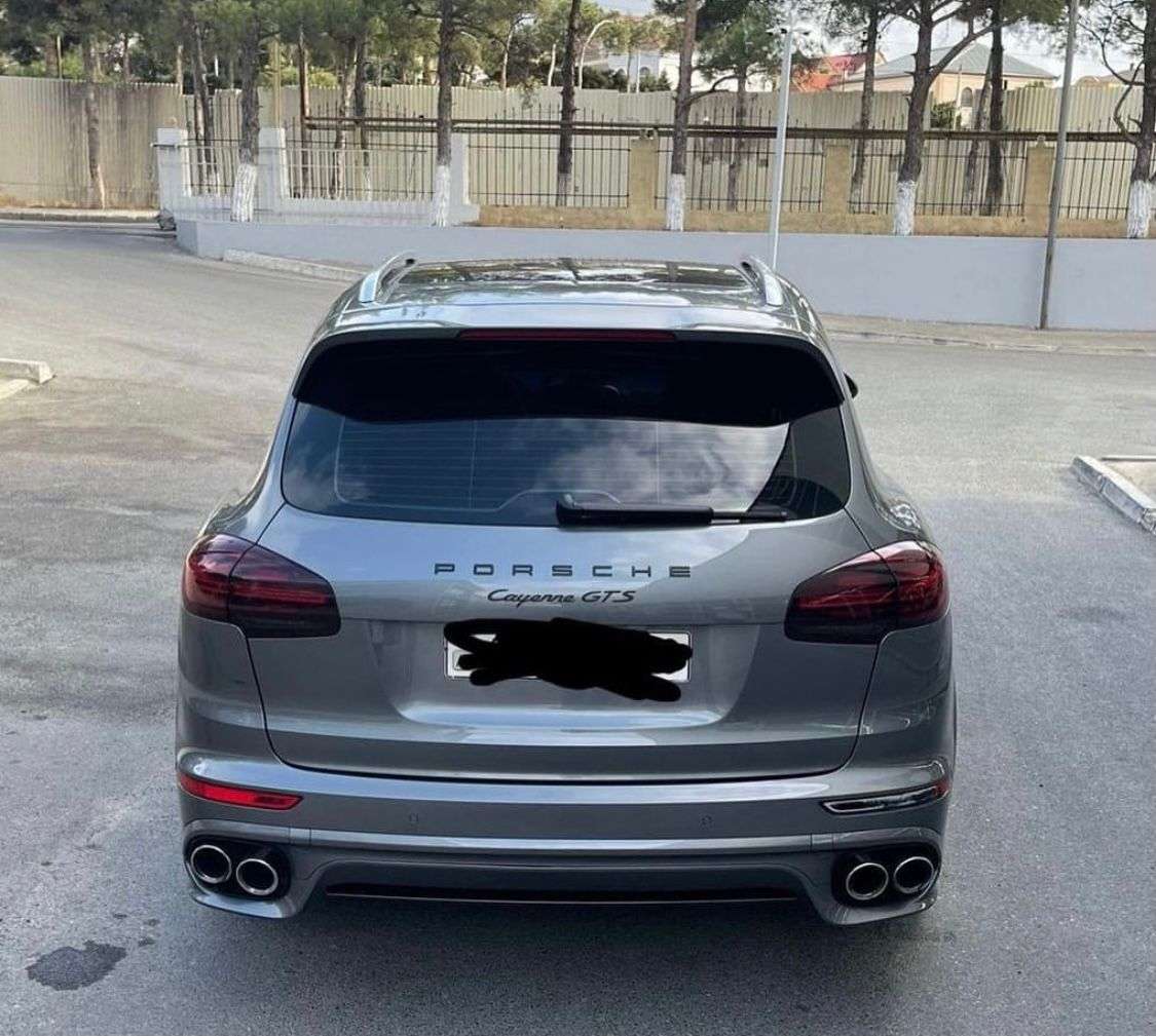 Porsche Taycan 4S, 2015 il, 3.6 L, 155 000 km