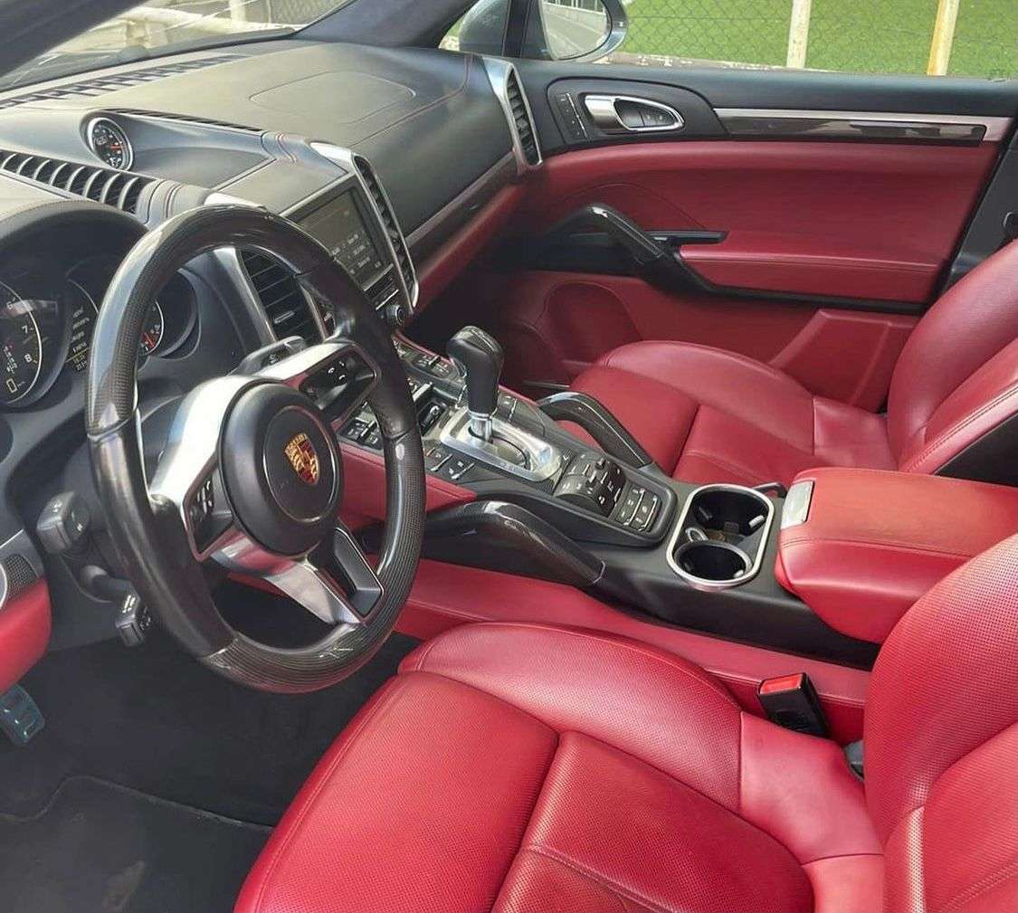 Porsche Taycan 4S, 2015 il, 3.6 L, 155 000 km