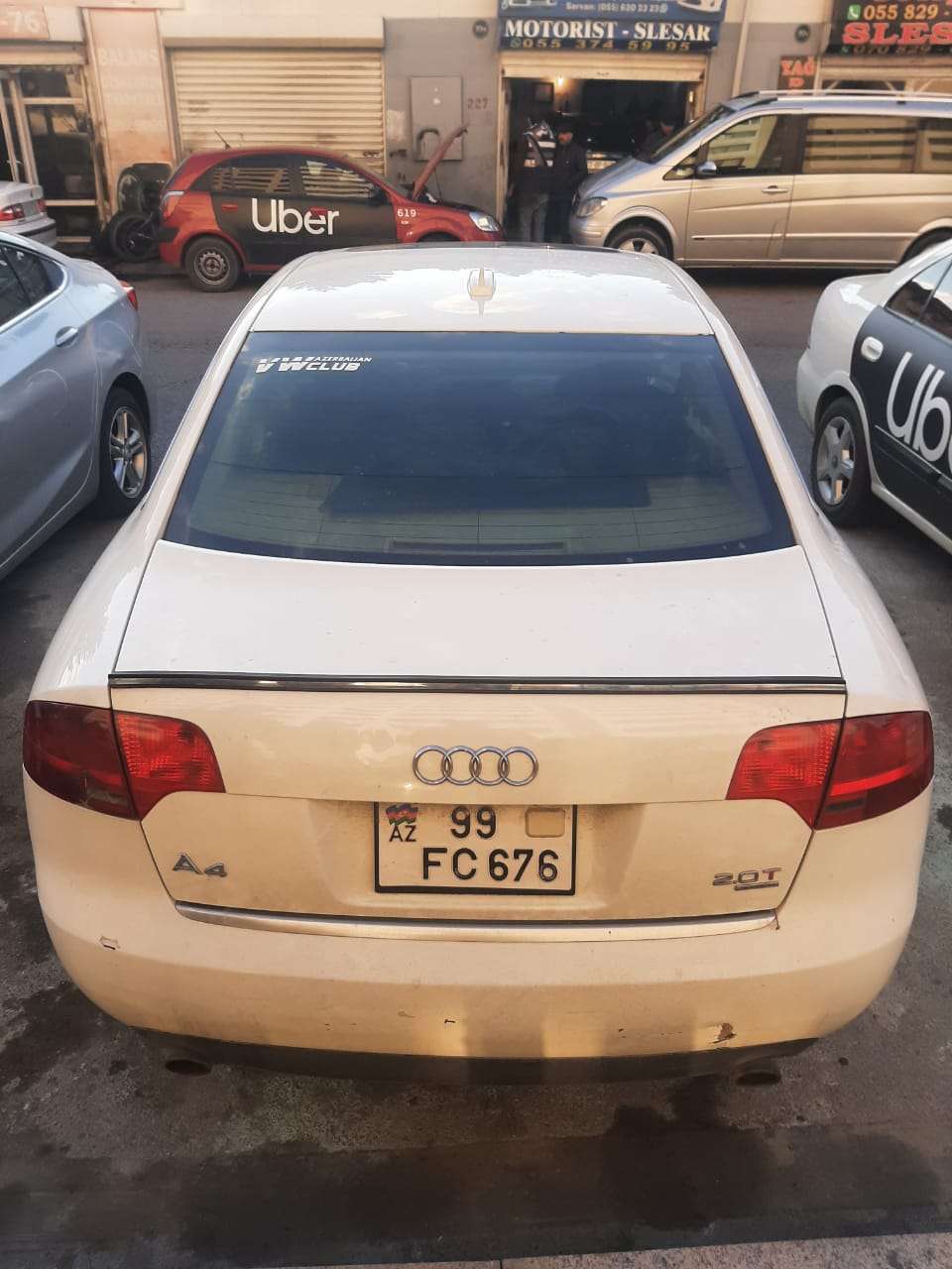 Audi A4, 2005 il, 2.0 L, 200 000 km