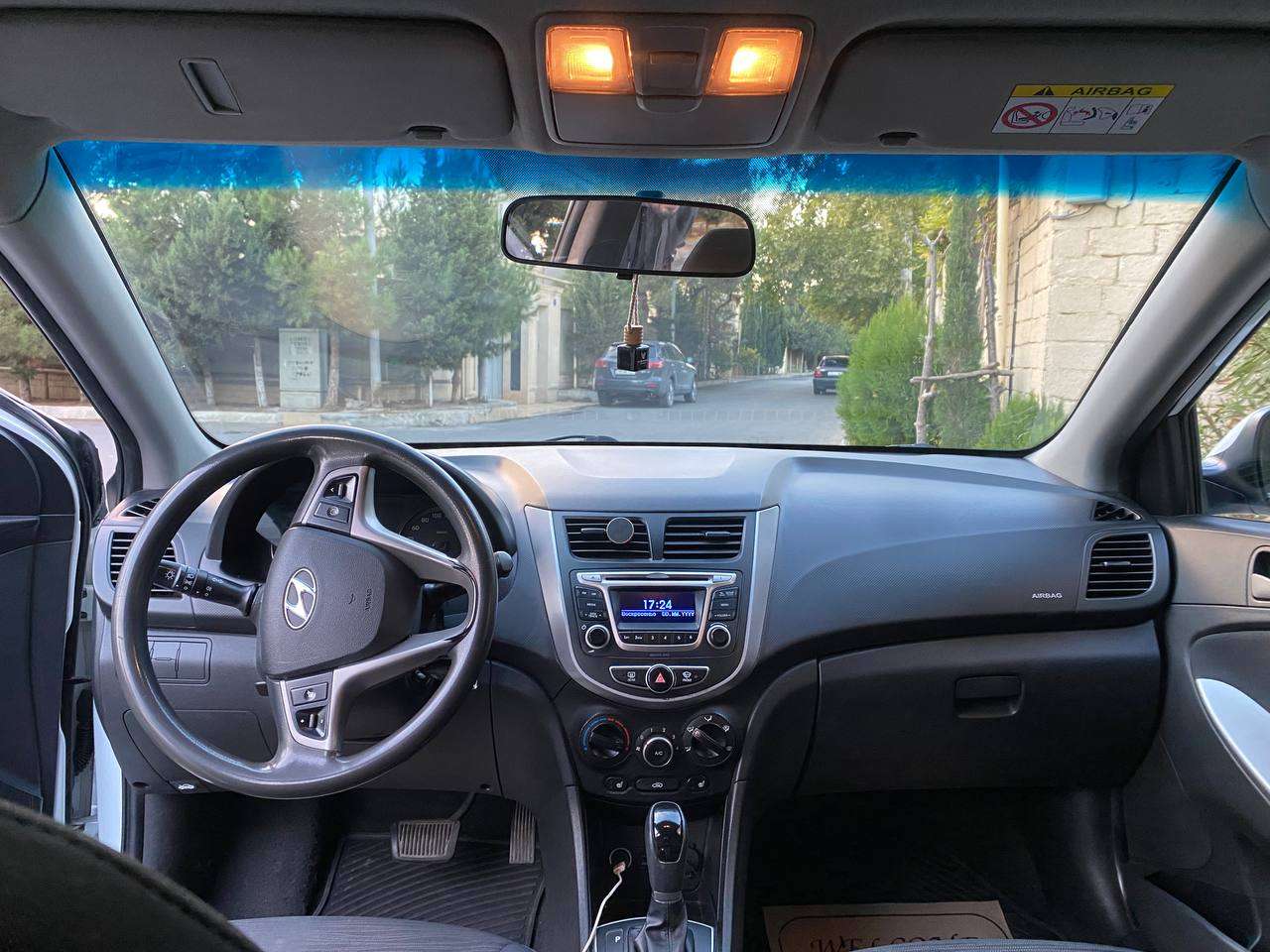 Hyundai Accent, 2014 il, 1.6 L, 150 000 km