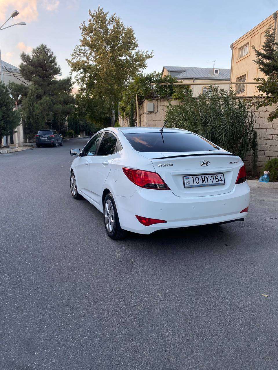 Hyundai Accent, 2014 il, 1.6 L, 150 000 km