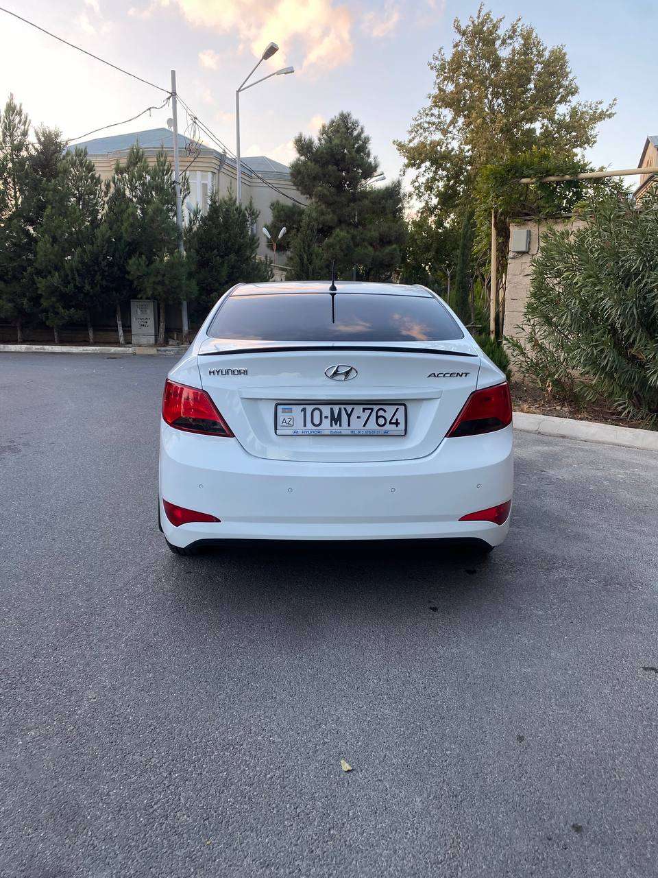 Hyundai Accent, 2014 il, 1.6 L, 150 000 km