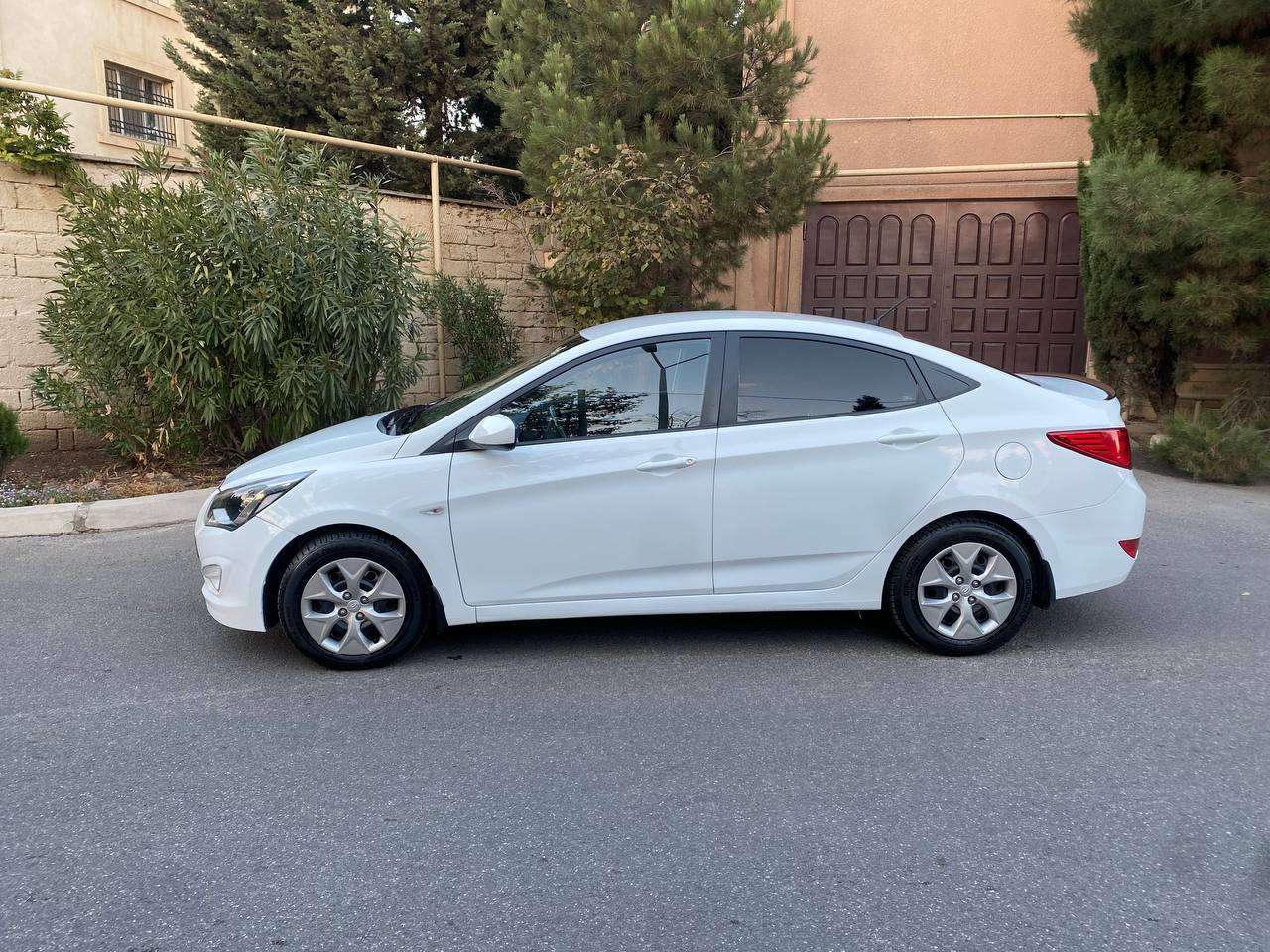 Hyundai Accent, 2014 il, 1.6 L, 150 000 km