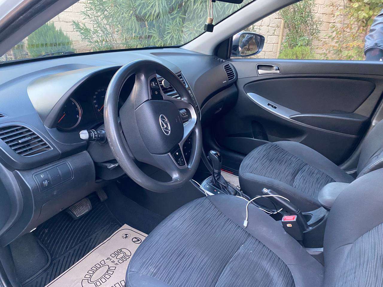Hyundai Accent, 2014 il, 1.6 L, 150 000 km