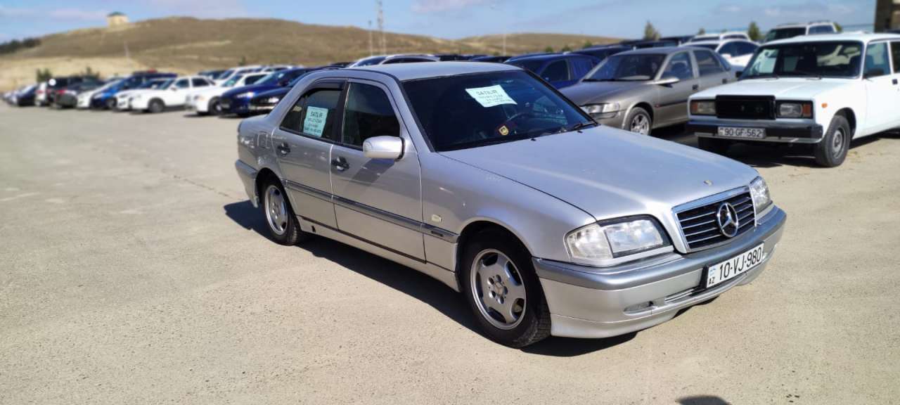 Mercedes C 240, 1997 il, 2.4 L, 450 000 km