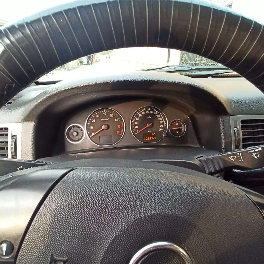 Opel Signum, 2003 il, 2.2 L, 305 267 km
