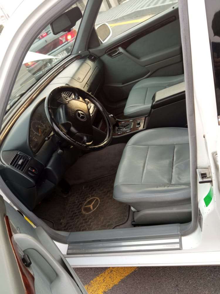Mercedes C 230, 1996 il, 2.3 L, 257 714 km