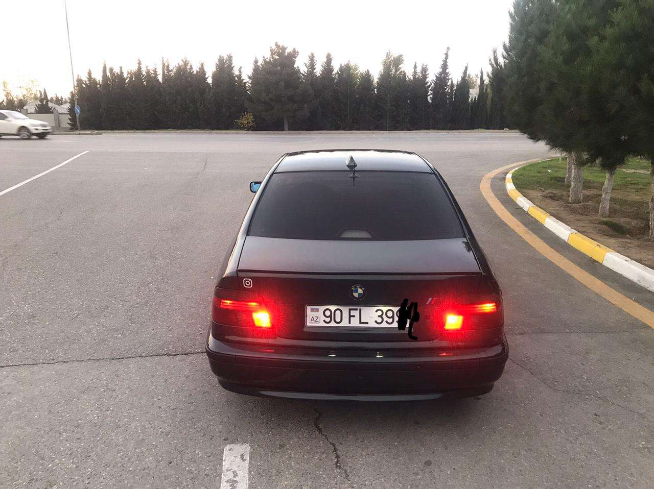 BMW 528, 1998 il, 2.8 L, 278 000 km