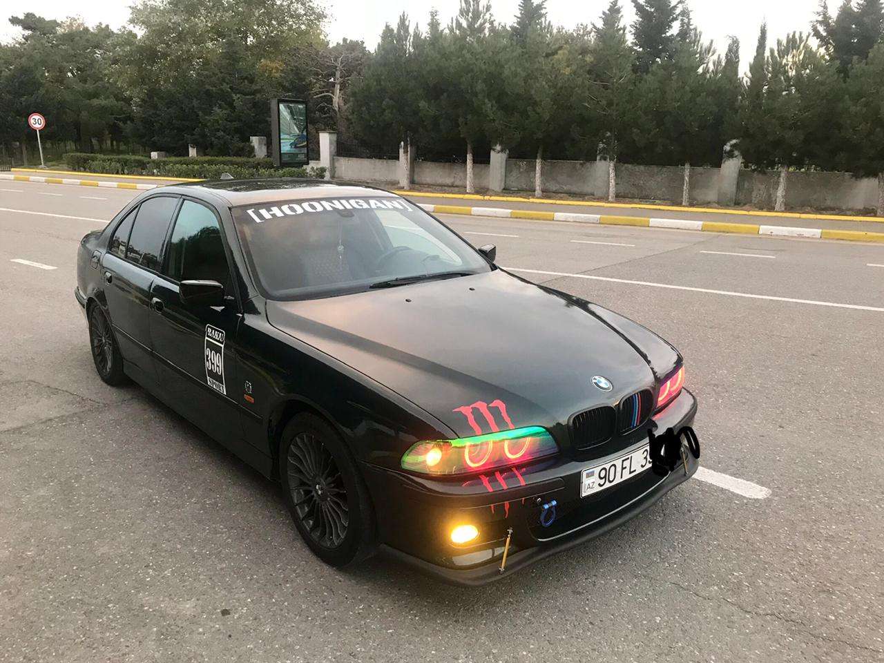 BMW 528, 1998 il, 2.8 L, 278 000 km