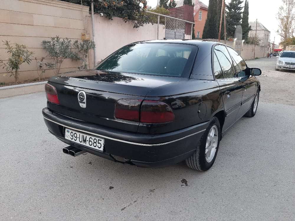Opel Omega, 1998 il, 2.0 L, 333 000 km