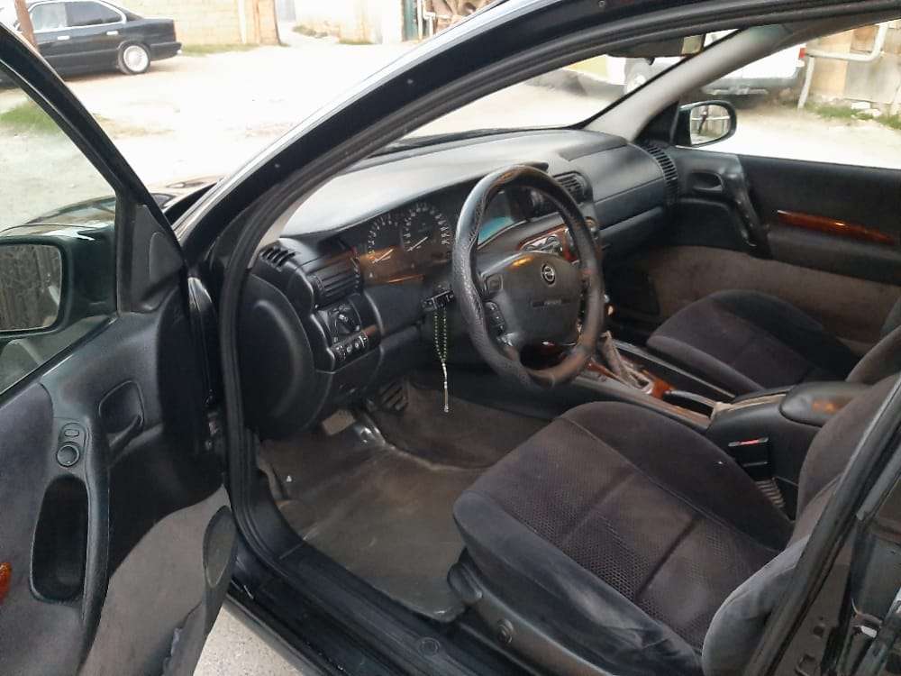 Opel Omega, 1998 il, 2.0 L, 333 000 km