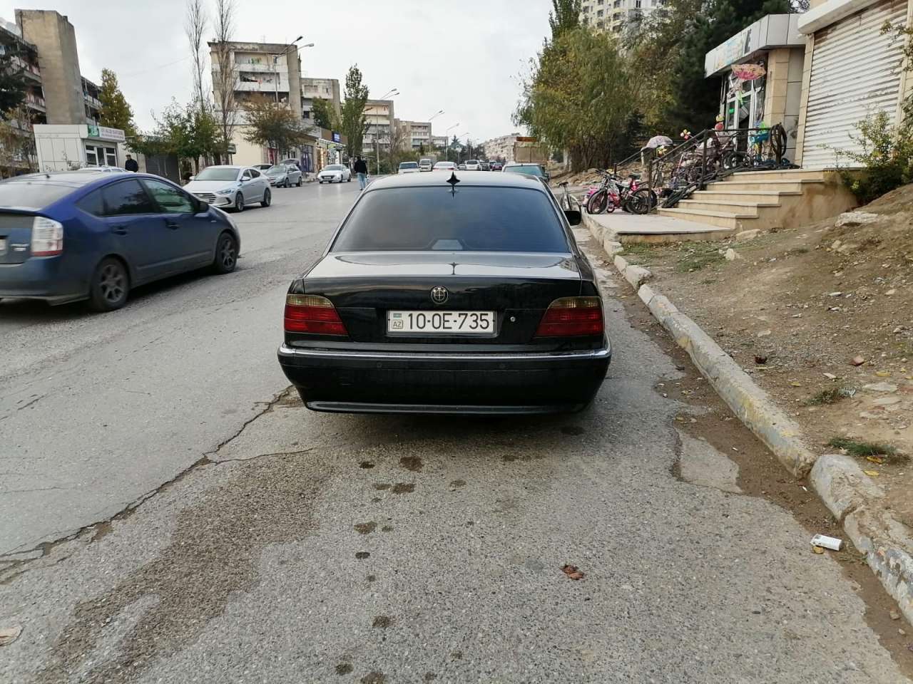 BMW 735, 1997 il, 3.5 L, 300 000 km