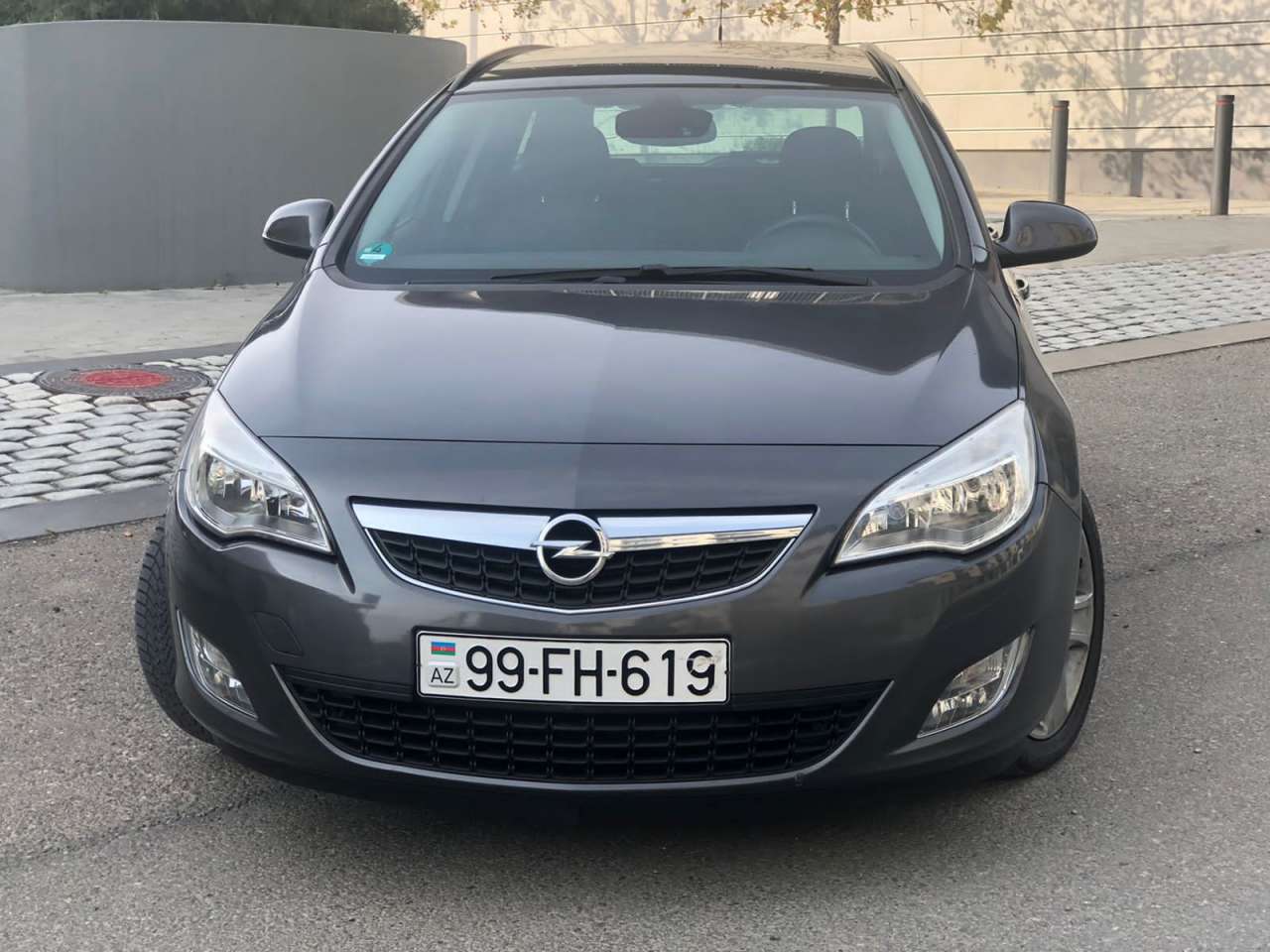 Opel Astra, 2011 il, 1.4 L, 248 000 km