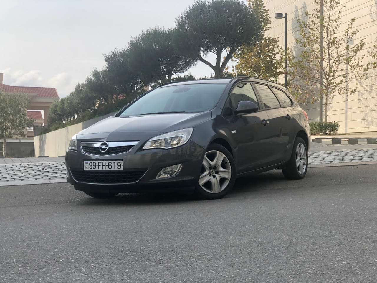 Opel Astra, 2011 il, 1.4 L, 248 000 km