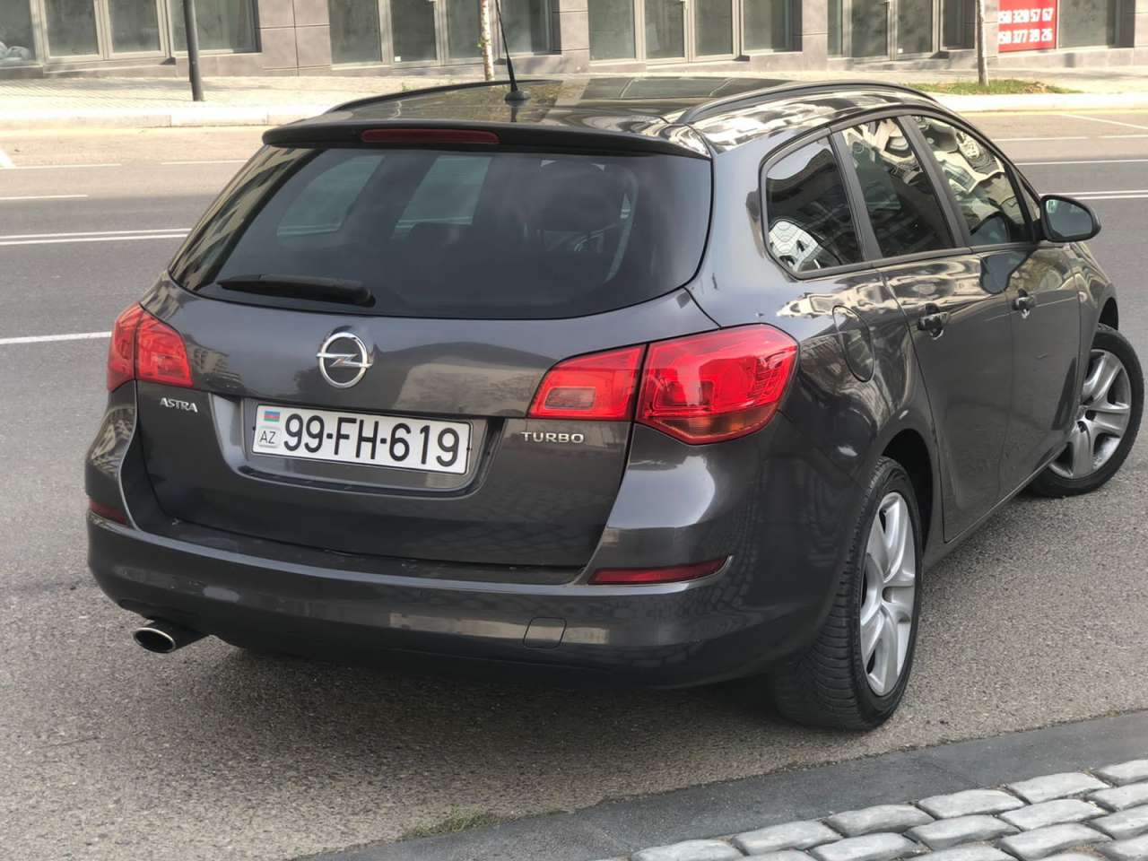 Opel Astra, 2011 il, 1.4 L, 248 000 km