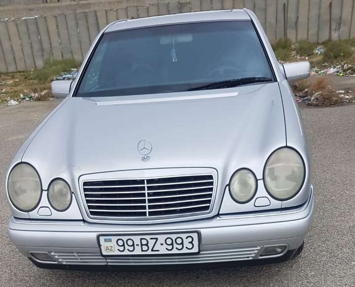 Mercedes E 240, 1998 il, 2.4 L, 373 943 km