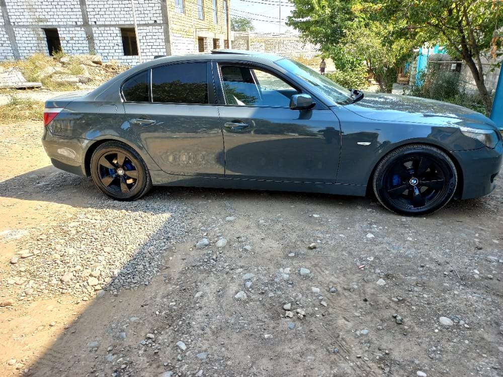 BMW 525, 2005 il, 2.5 L, 230 000 km