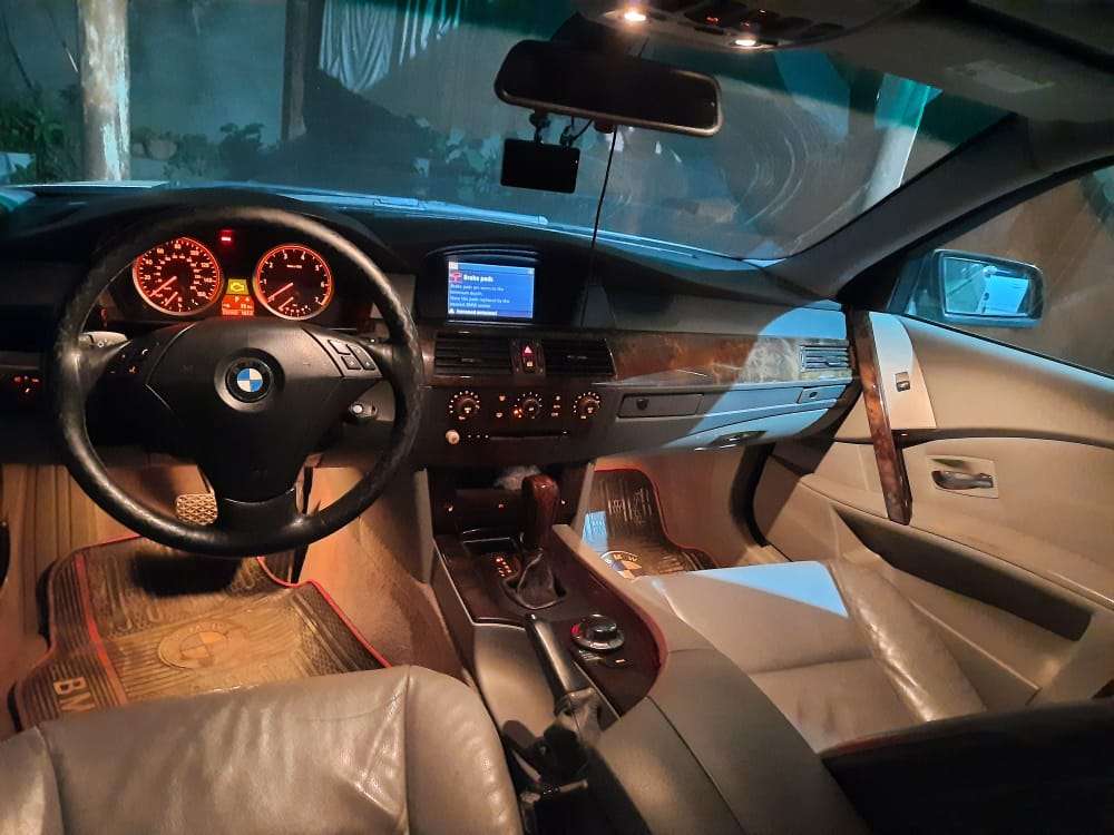 BMW 525, 2005 il, 2.5 L, 230 000 km