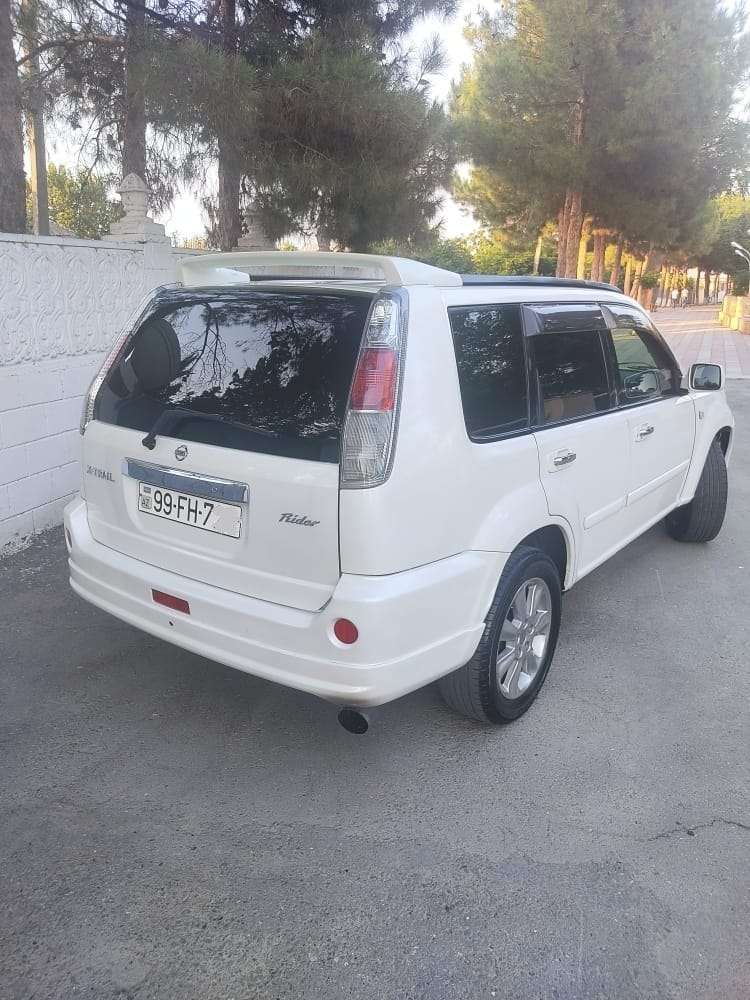 Nissan X-Trail, 2005 il, 2.0 L, 240 000 km
