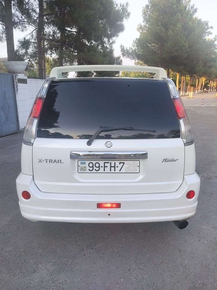 Nissan X-Trail, 2005 il, 2.0 L, 240 000 km