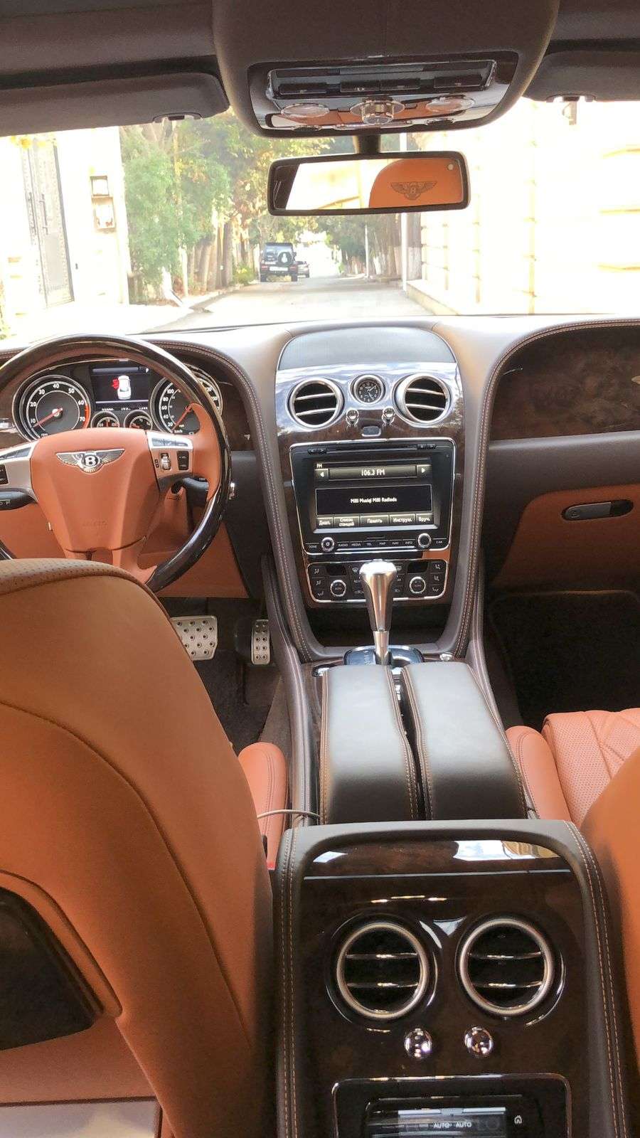 Bentley Flying Spur, 2015 il, 6.0 L, 26 000 km