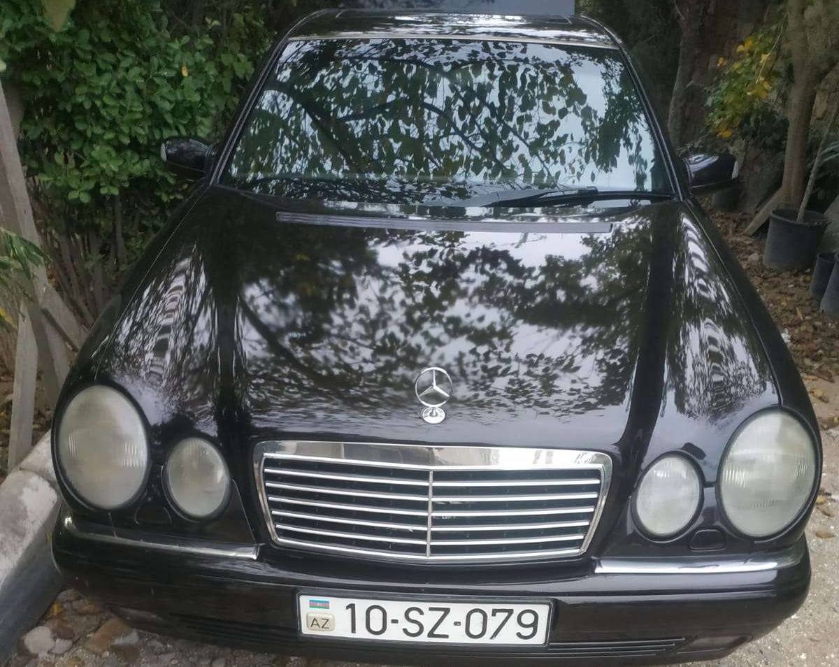 Mercedes E 230, 1996 il, 2.3 L, 320 000 km