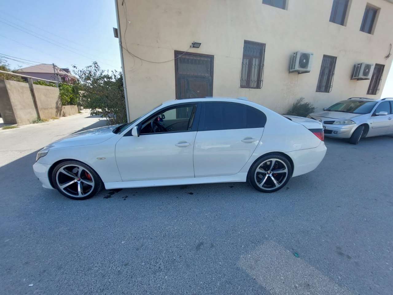 BMW 530, 2005 il, 3.0 L, 276 000 km