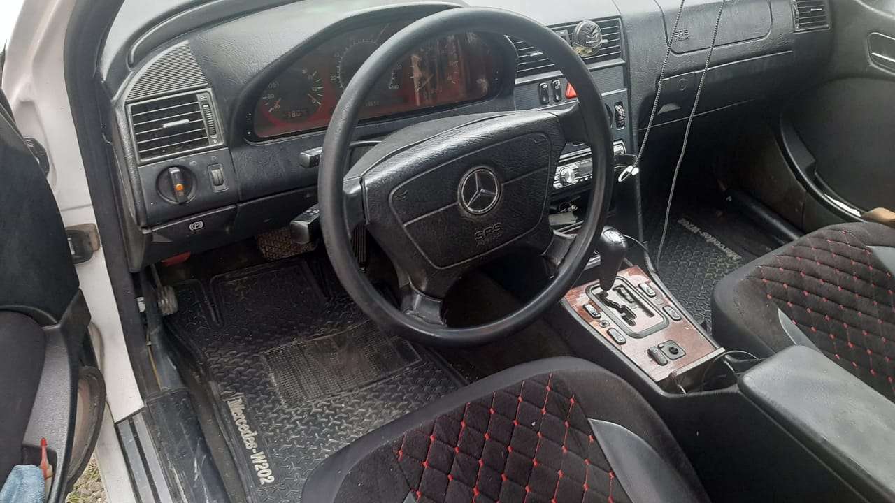 Mercedes C 250, 1998 il, 2.5 L, 350 000 km