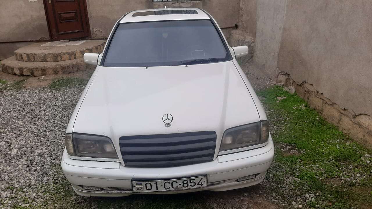 Mercedes C 250, 1998 il, 2.5 L, 350 000 km