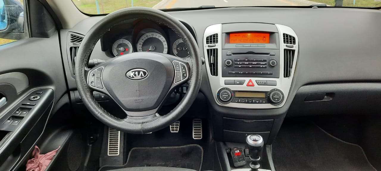 Kia Cee d, 2008 il, 1.6 L, 245 257 km