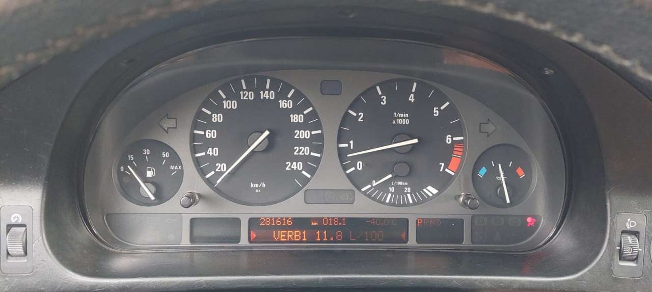 BMW 528, 1996 il, 2.8 L, 281 616 km