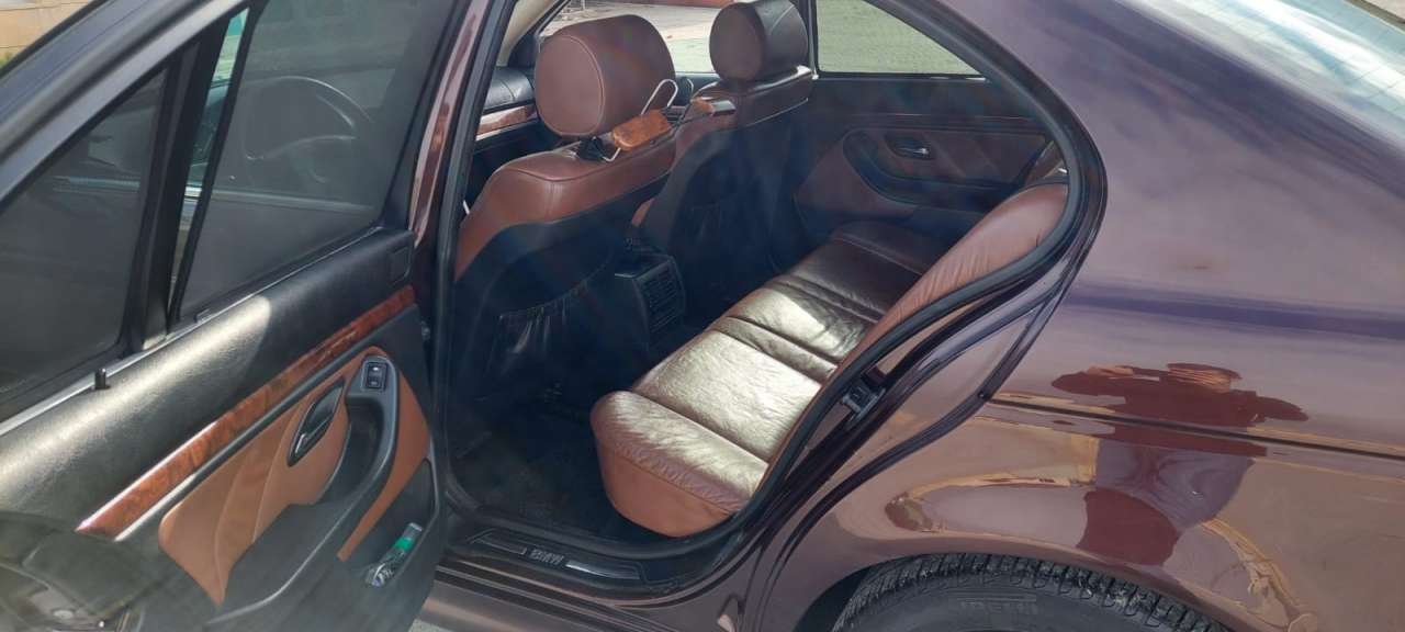 BMW 528, 1996 il, 2.8 L, 281 616 km