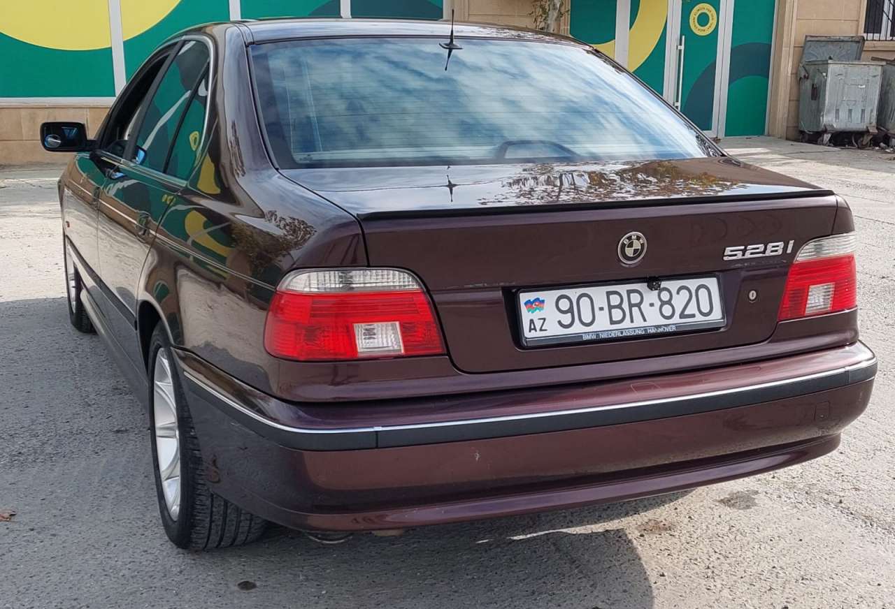 BMW 528, 1996 il, 2.8 L, 281 616 km