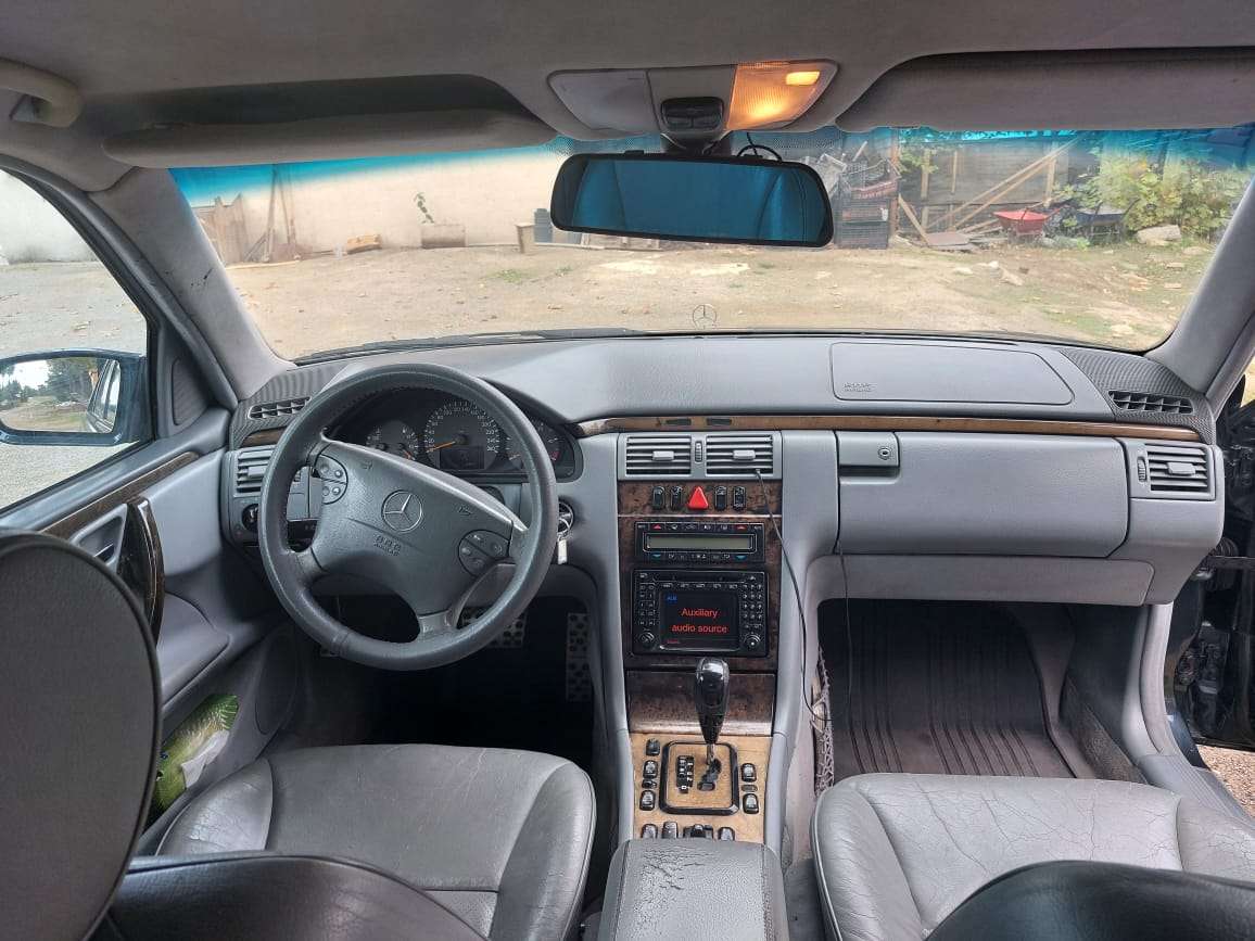 Mercedes E 220, 2001 il, 2.2 L, 470 000 km
