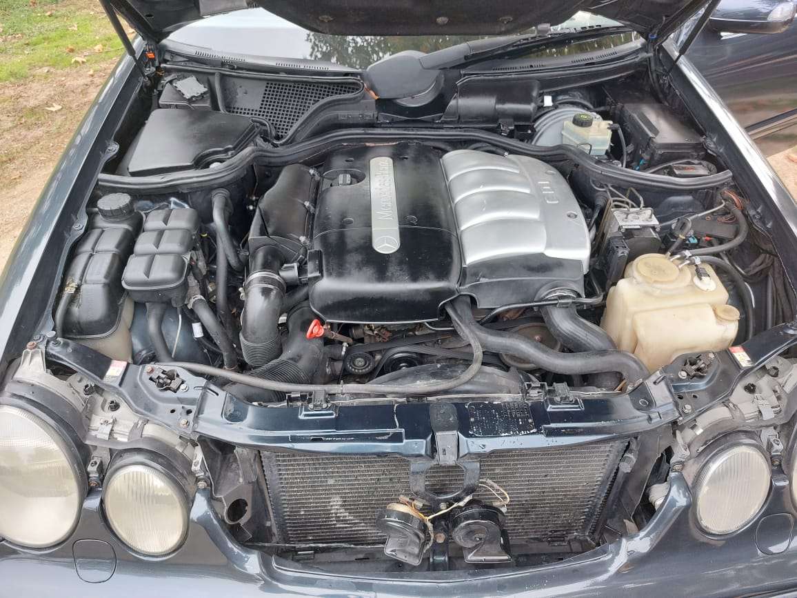 Mercedes E 220, 2001 il, 2.2 L, 470 000 km