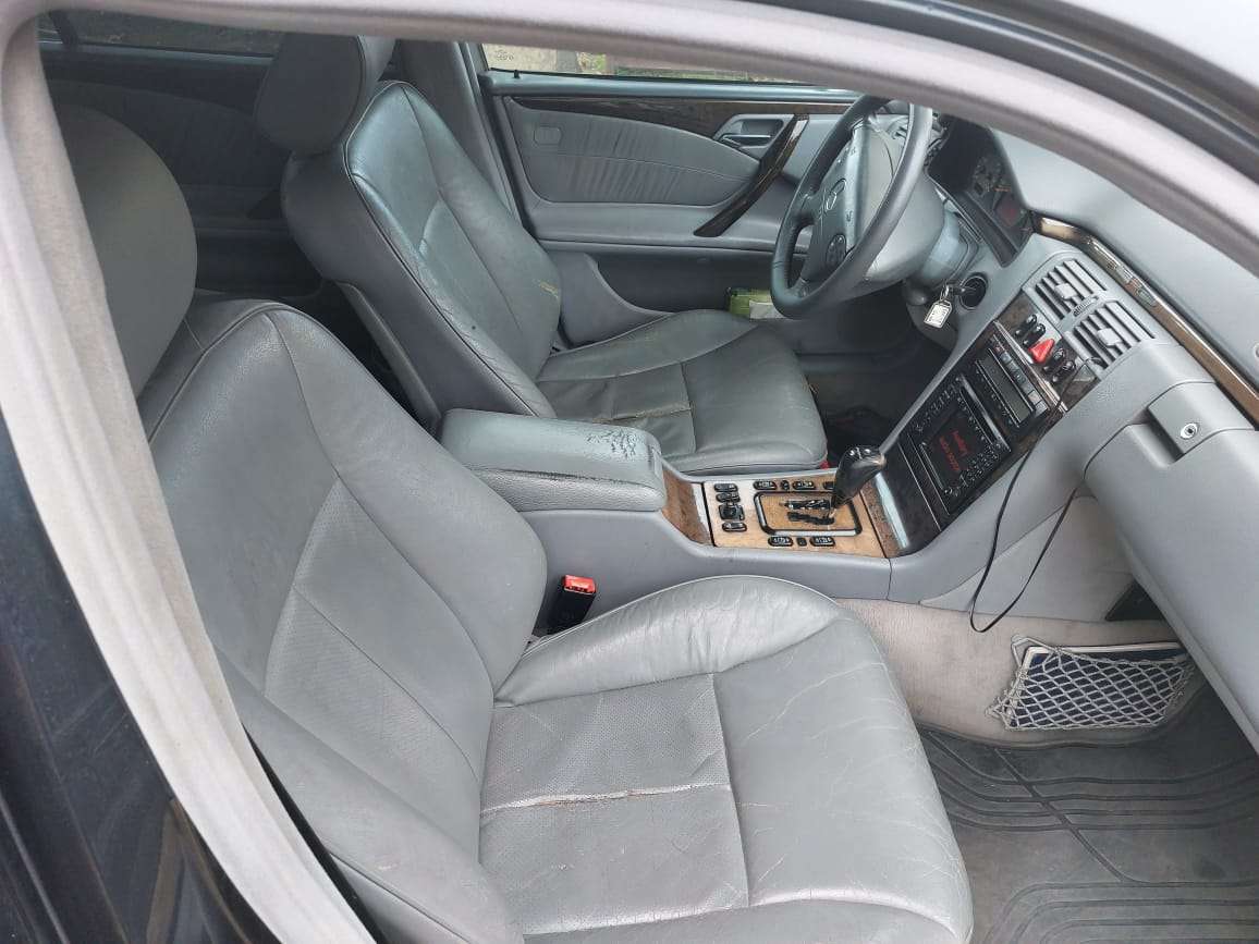 Mercedes E 220, 2001 il, 2.2 L, 470 000 km
