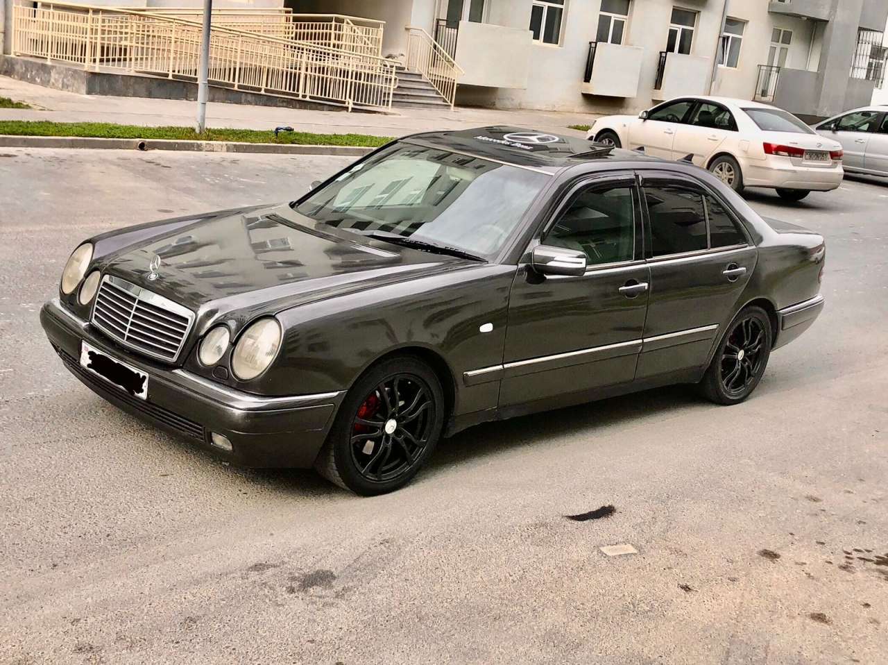 Mercedes E 320, 1997 il, 3.2 L, 327 802 km